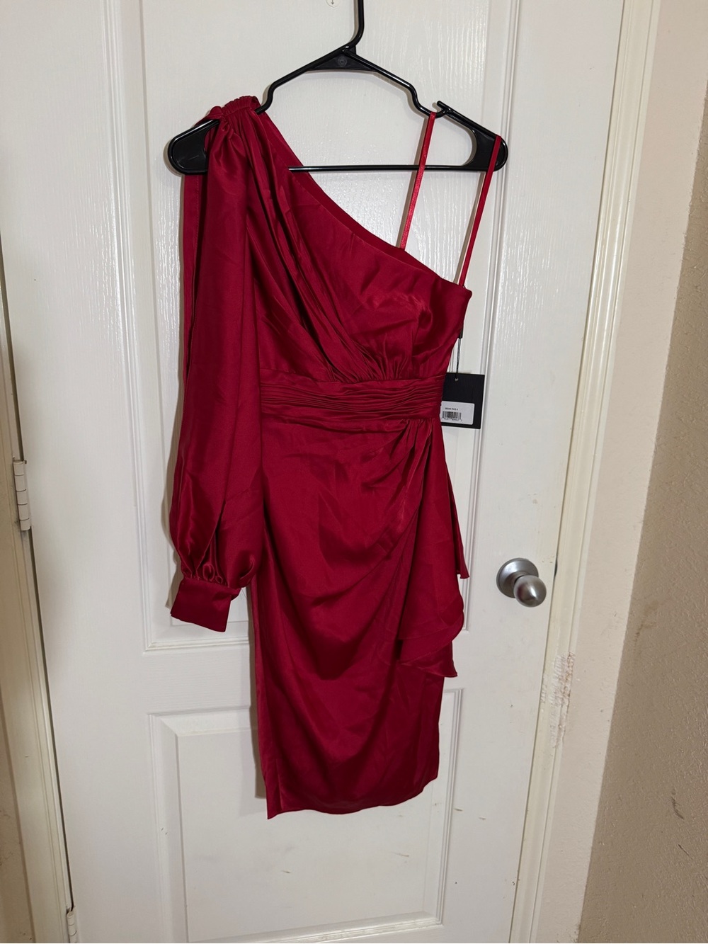 Mac Duggal Ieena 56046 Red One Shoulder Ruched Knee Length Dress Size 4 NWT